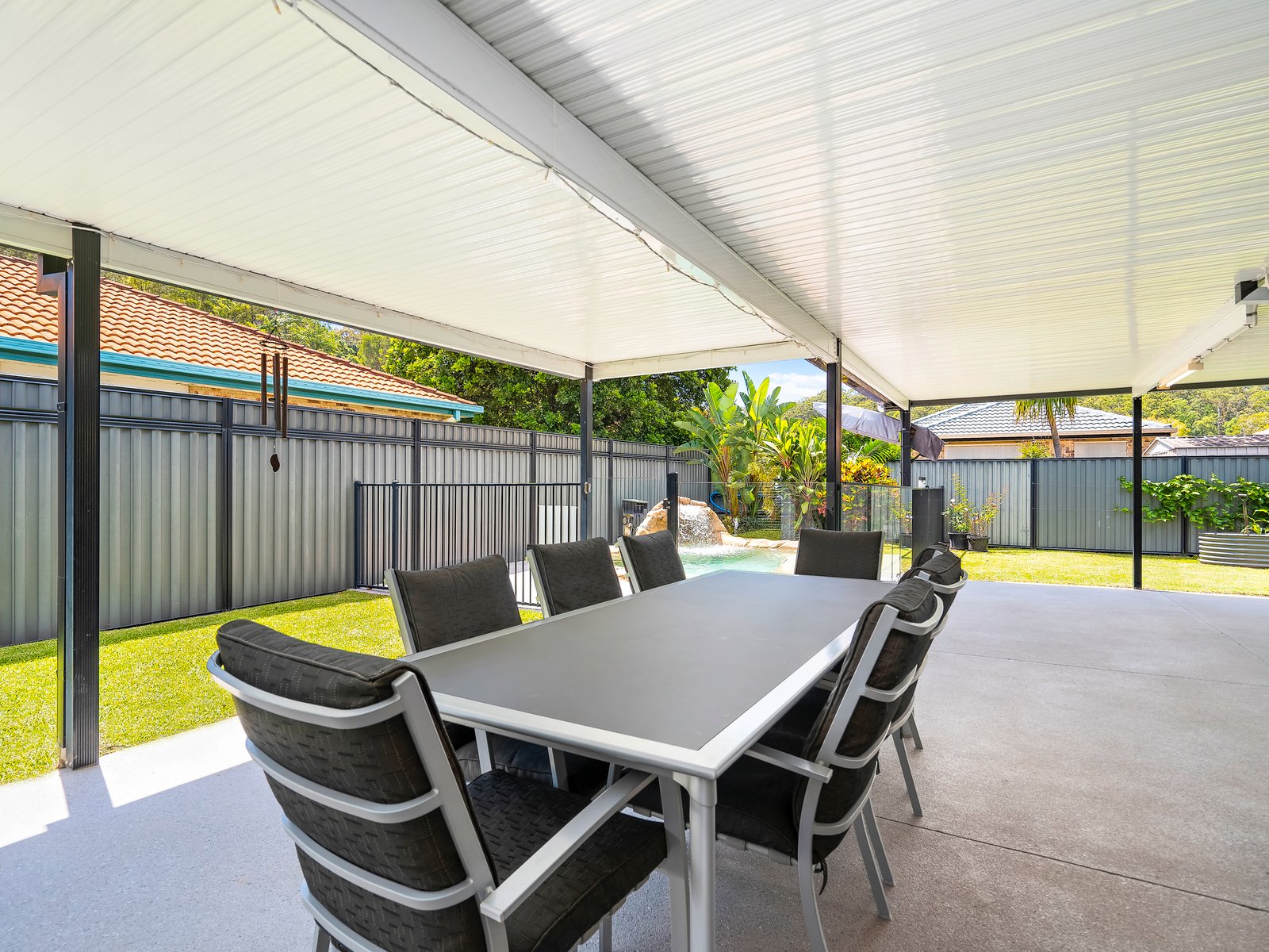 15 Neeson Place CURRUMBIN WATERS 10