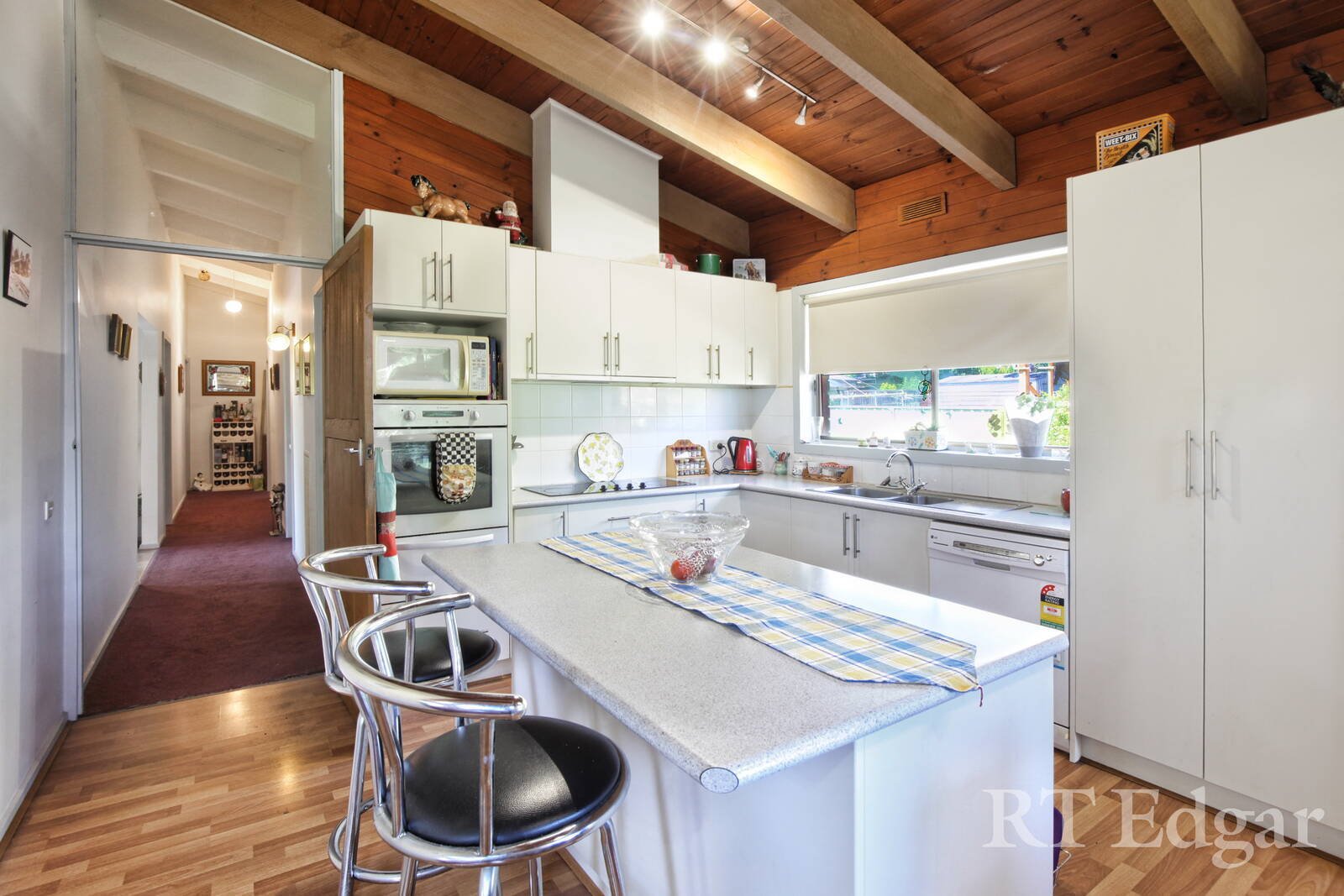 Real Estate and Property in 15 Noonan Grove, Woodend, VIC