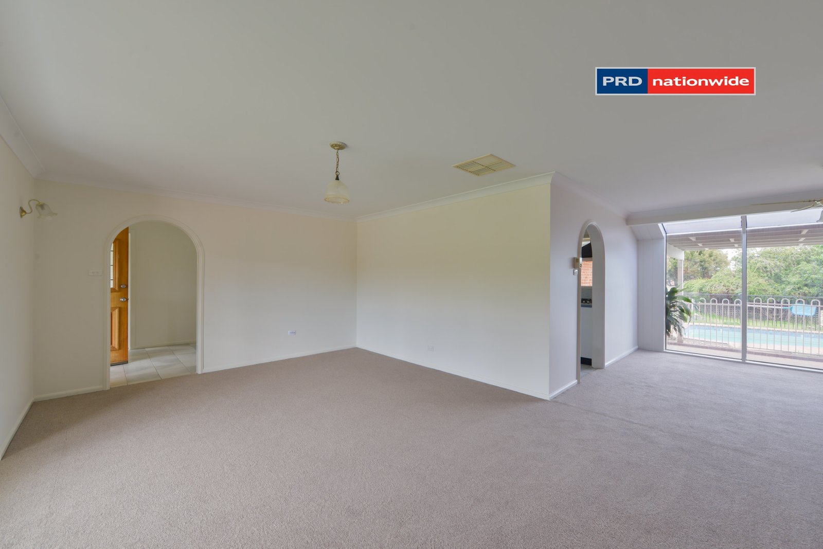 15 Noonga Crescent TAMWORTH 2