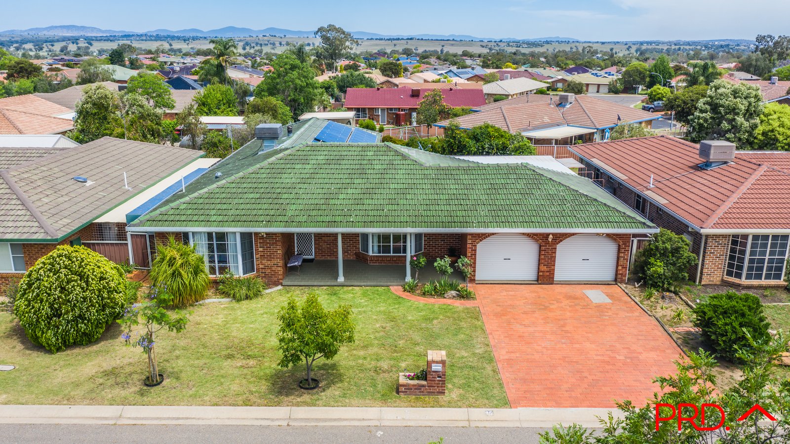 15 Noonga Crescent TAMWORTH 2