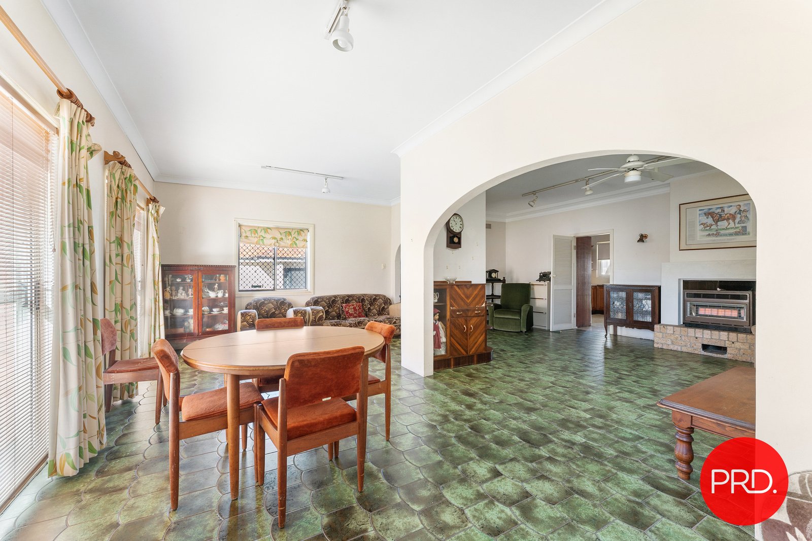 15 Oakdale Avenue KOGARAH 4