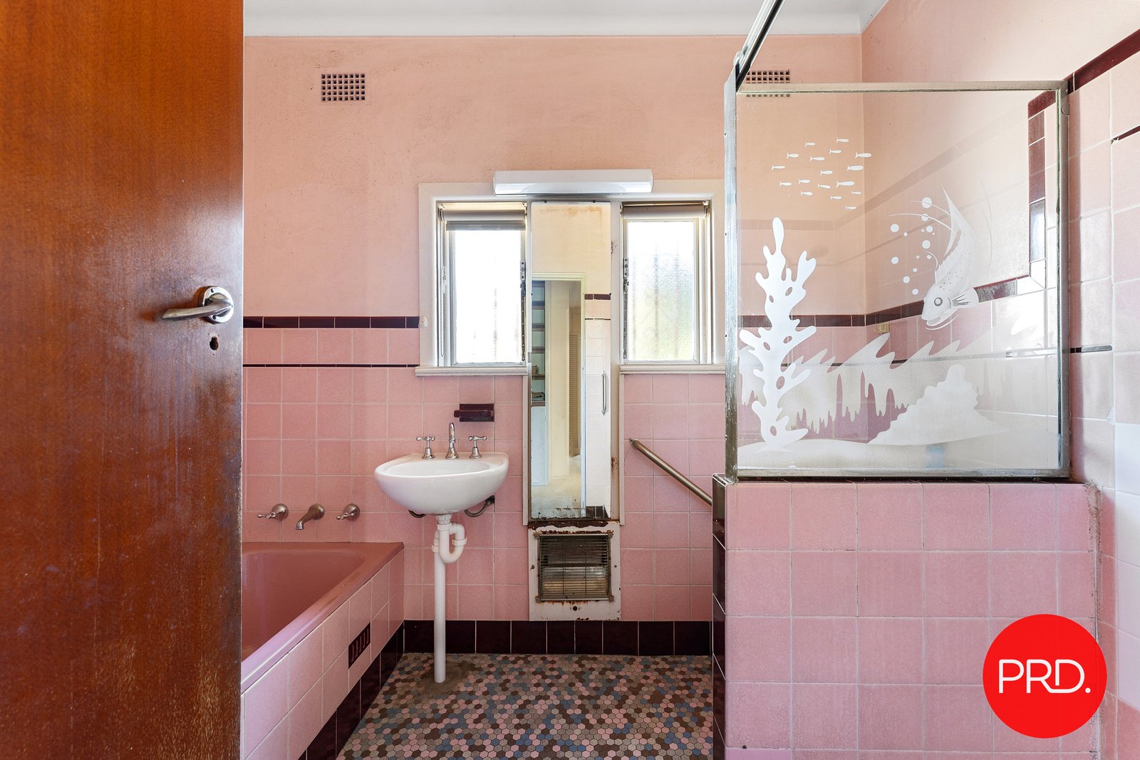 15 Oakdale Avenue KOGARAH 6