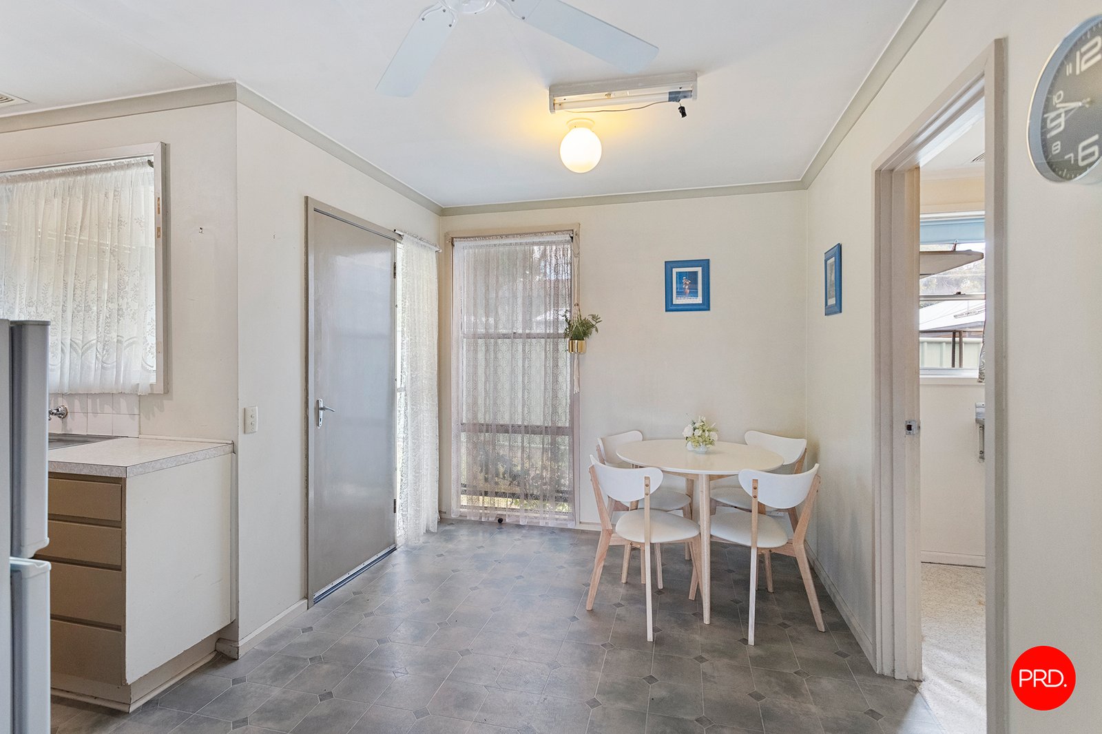 15 Oliver Court LONG GULLY 9