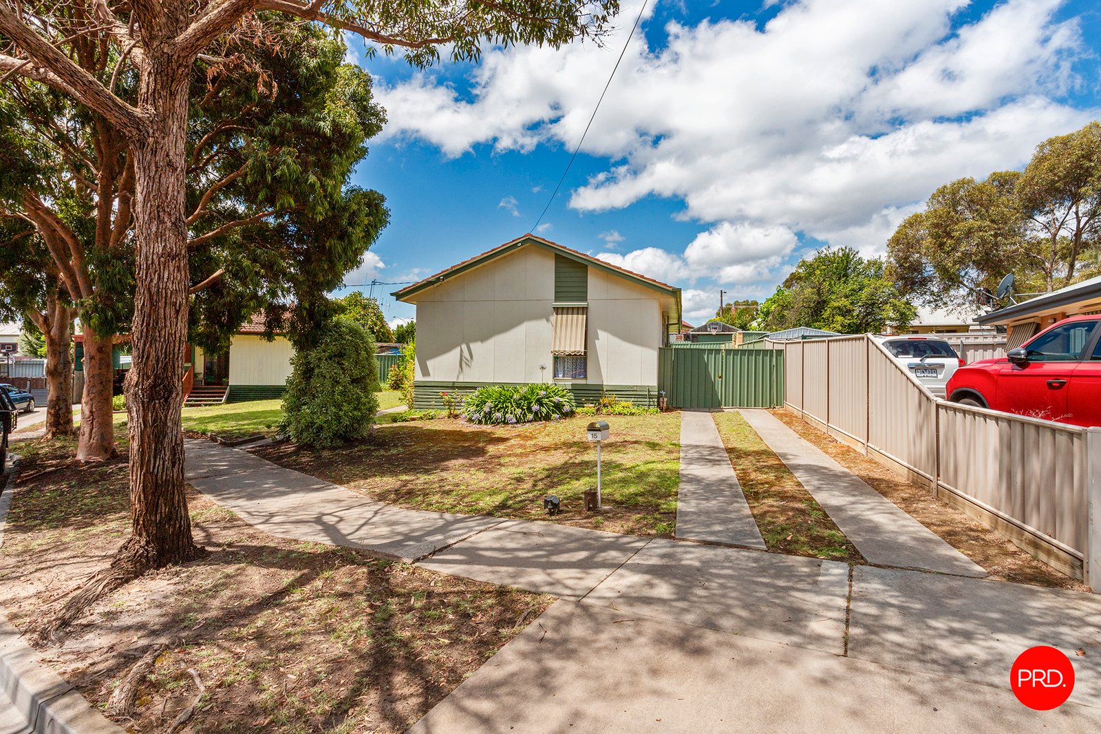 15 Oliver Court LONG GULLY 19