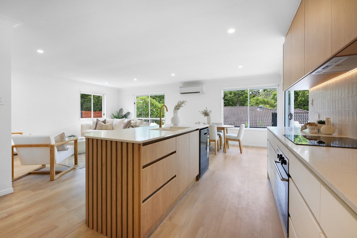 15 Orchna Street Burleigh Heads 7