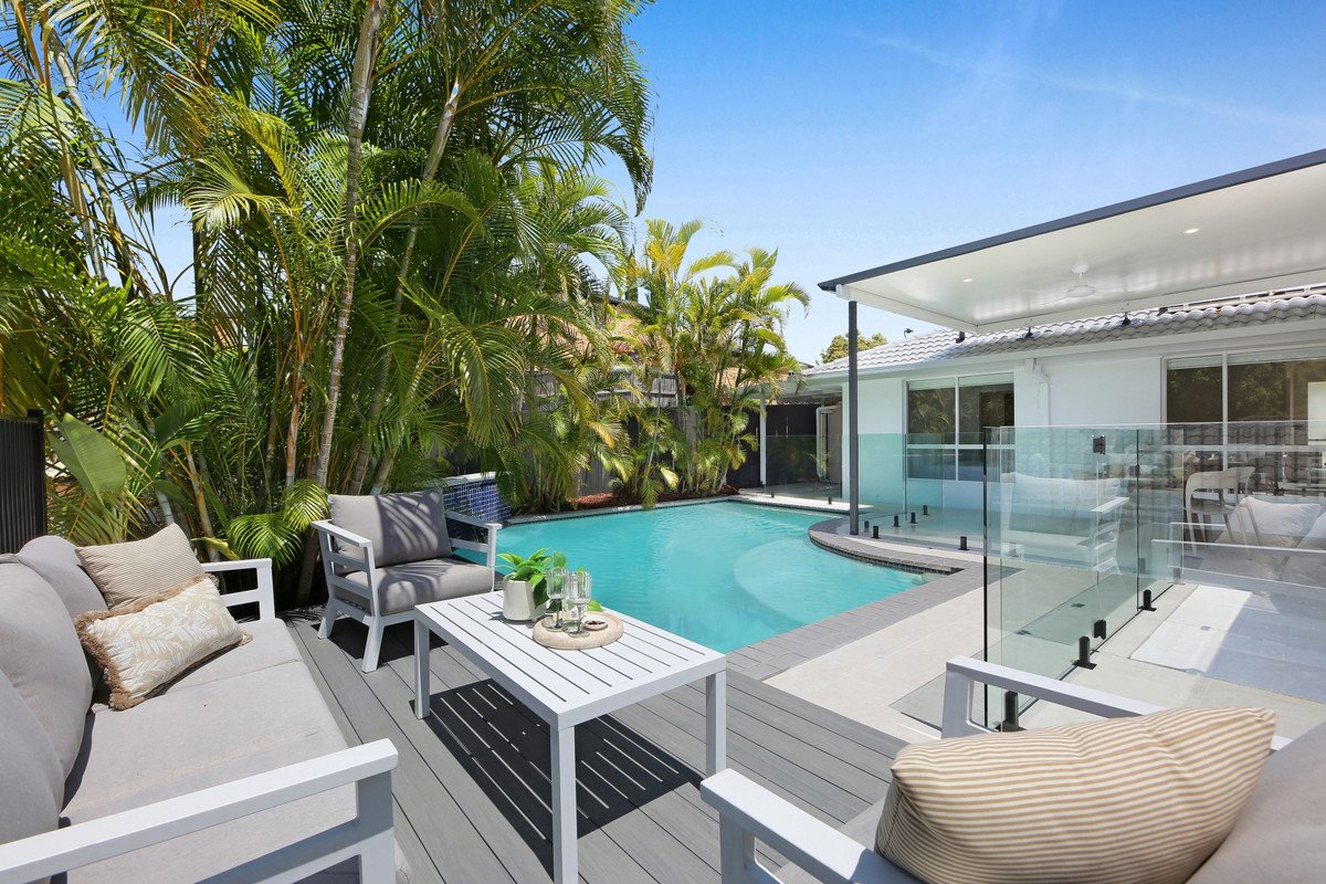 15 Orchna Street Burleigh Heads 13