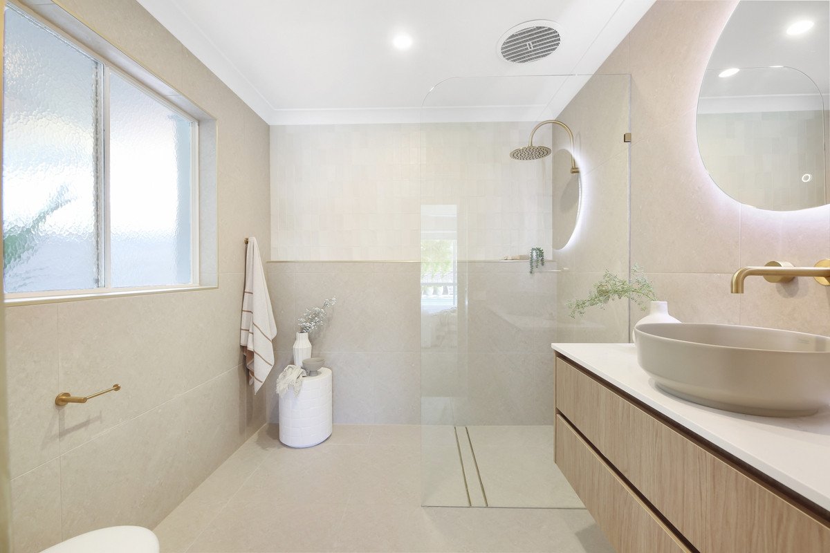 15 Orchna Street Burleigh Heads 17