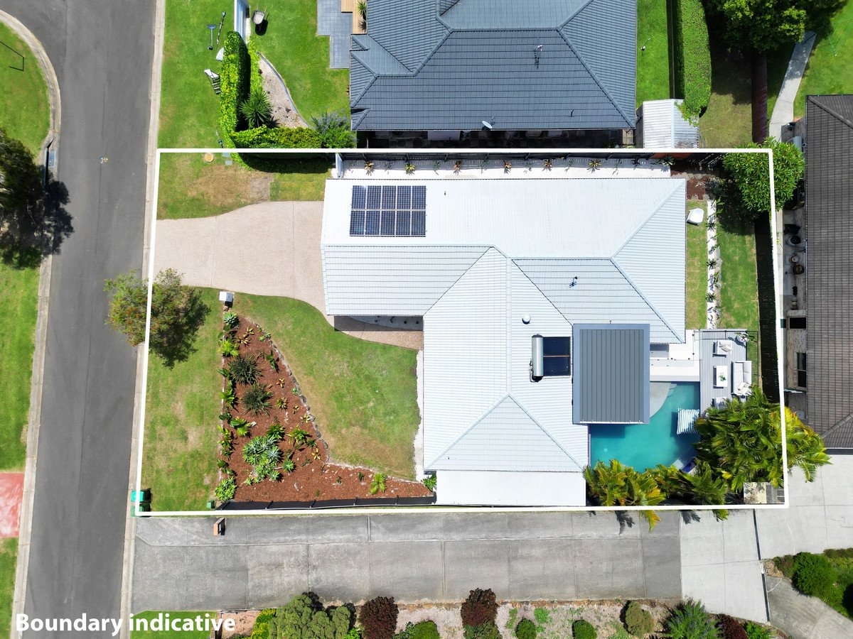 15 Orchna Street Burleigh Heads 24