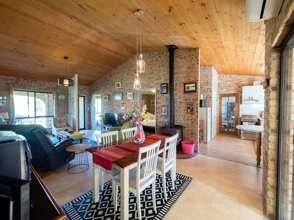 15 O'Regan Drive CRAIGNISH 12