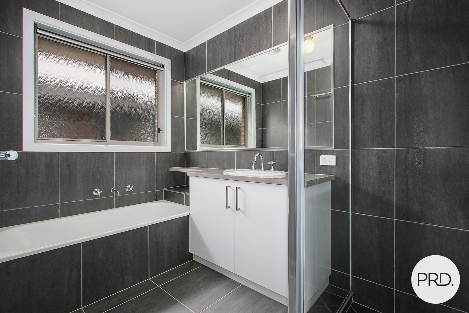 15 Osprey Street THURGOONA 7