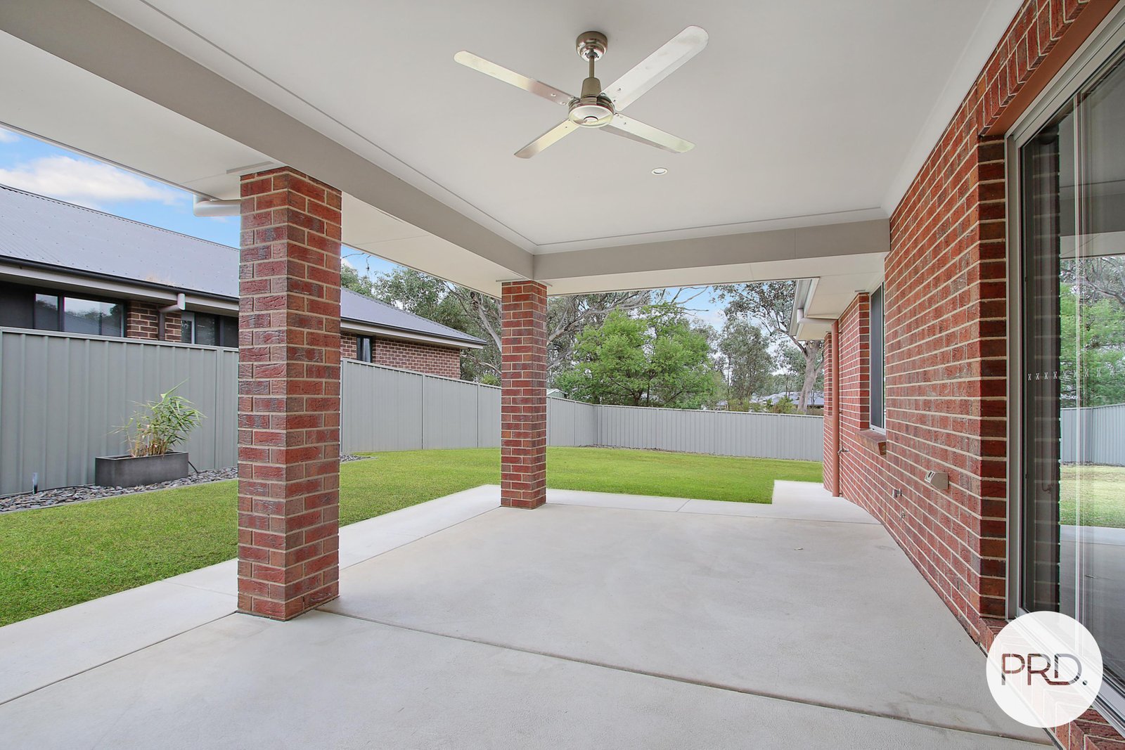 15 Osprey Street THURGOONA 8