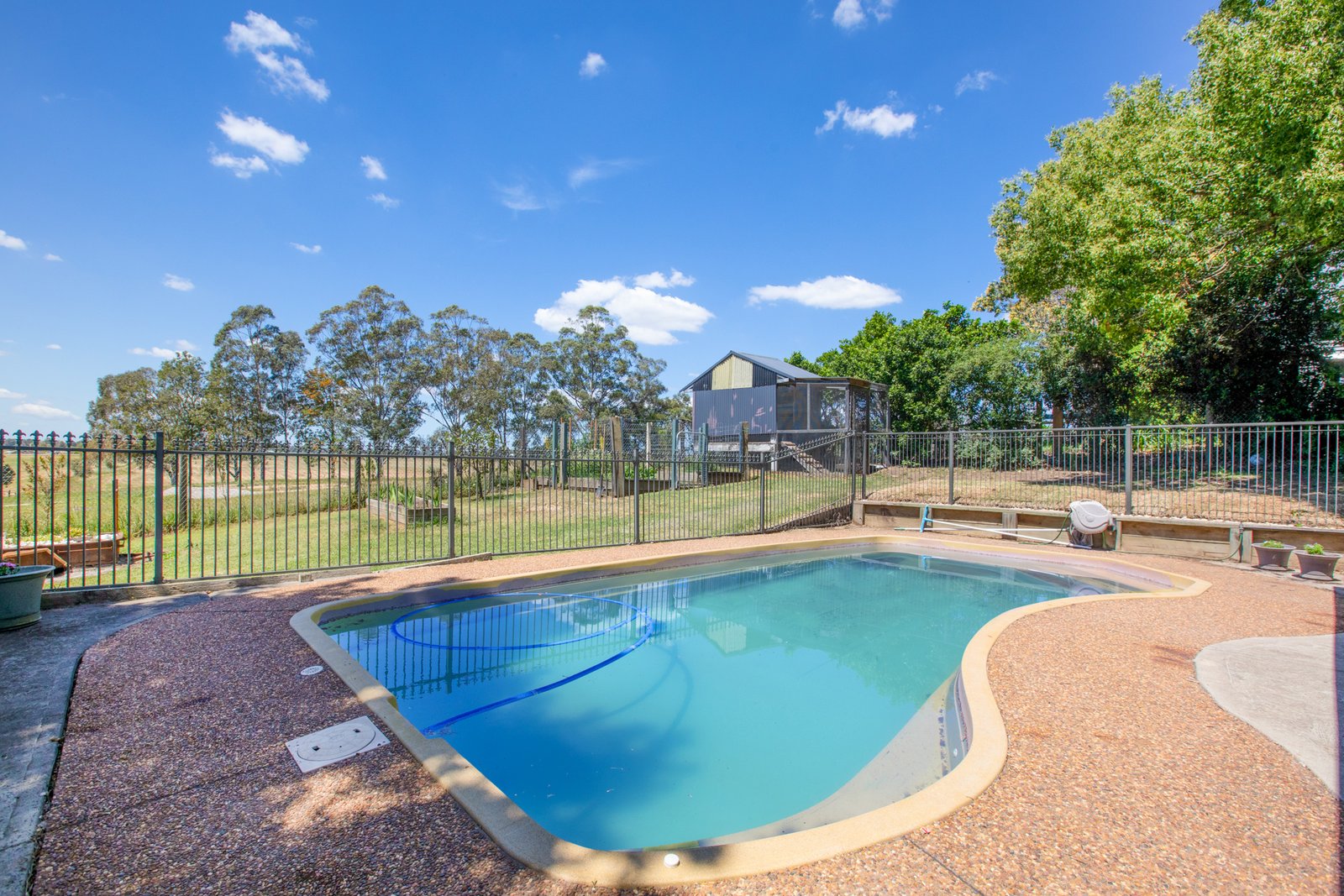 15 Paterson Road BOLWARRA 4