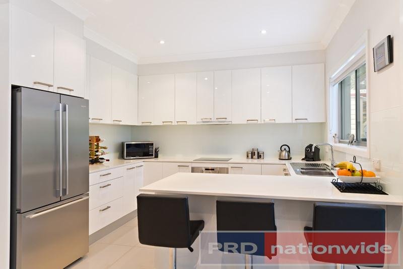 15 Penrose Avenue EAST HILLS 3