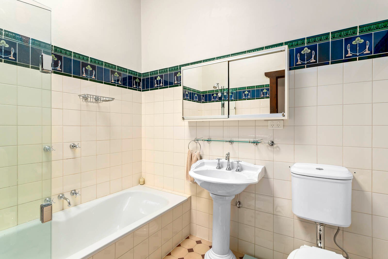 Real Estate and Property in 15 Peppin Street, Camberwell, VIC