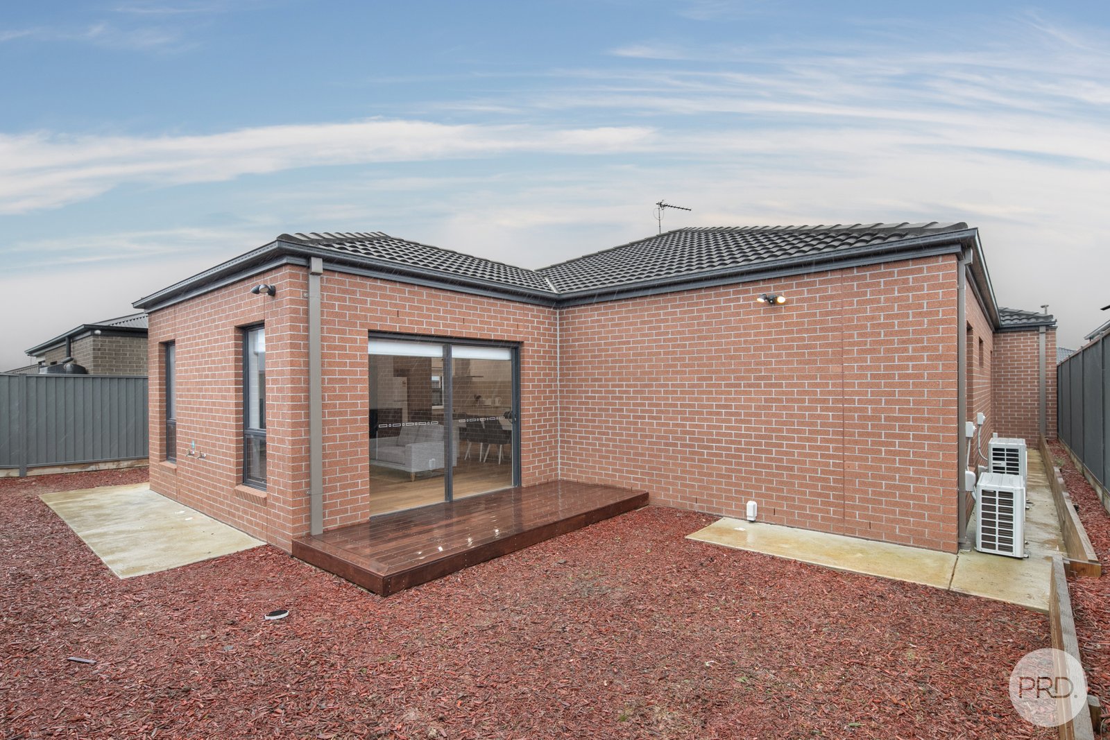 15 Pernonie Street LUCAS 2