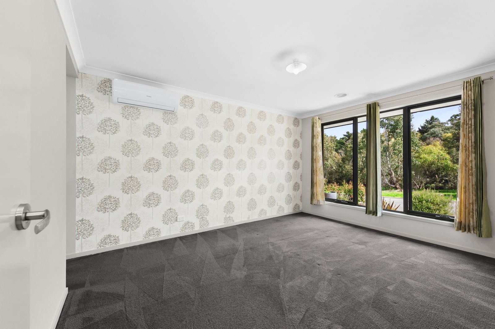 Gallery: 15 Phoenix Drive