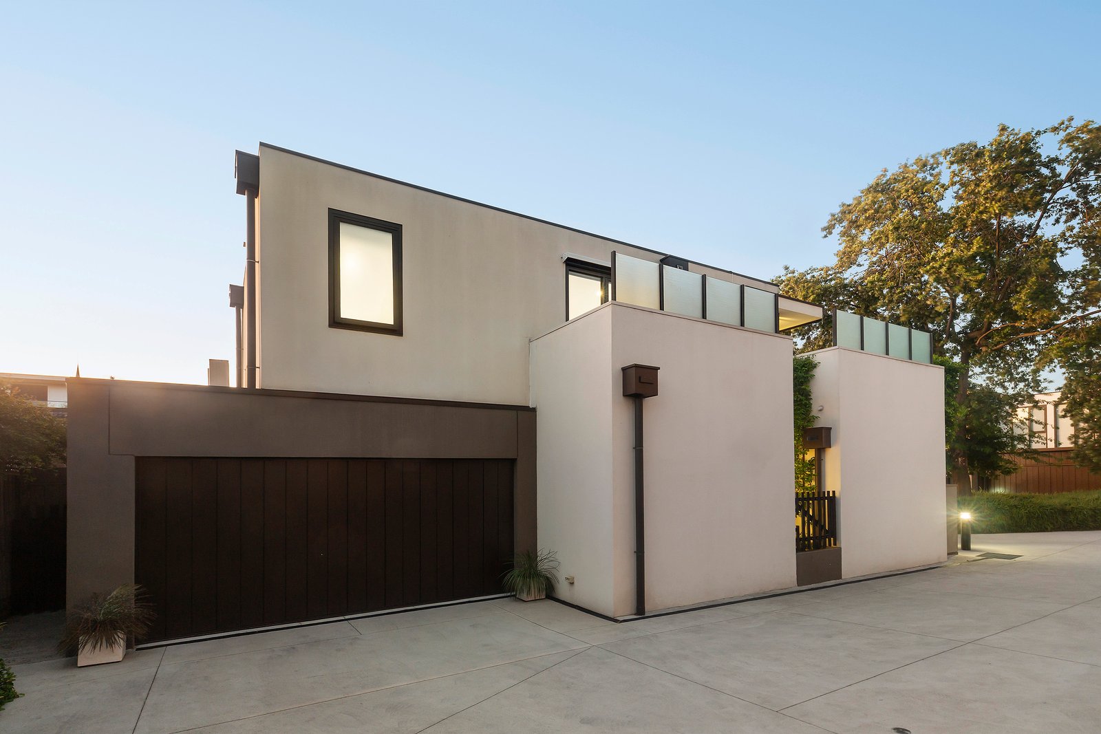 Real Estate and Property in 15 Pin Oak Court, Canterbury, VIC