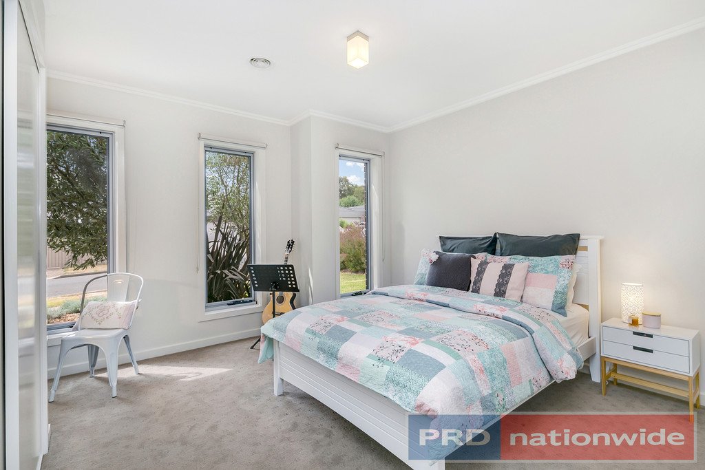 15 Pinevale Way BALLARAT NORTH 8