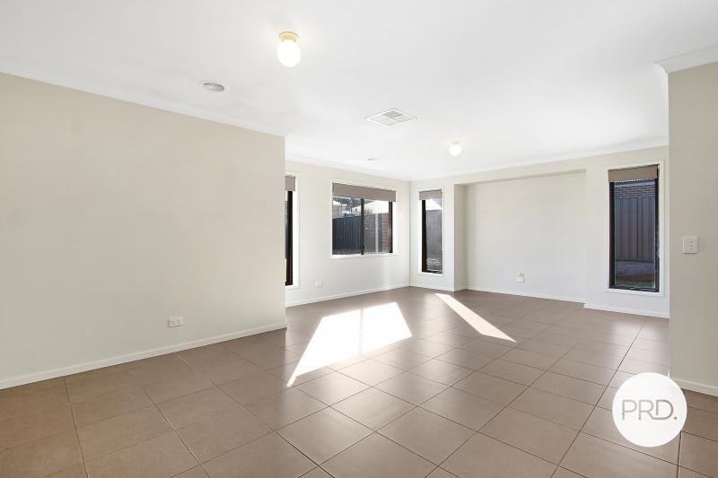 15 Pioneer Place THURGOONA 5