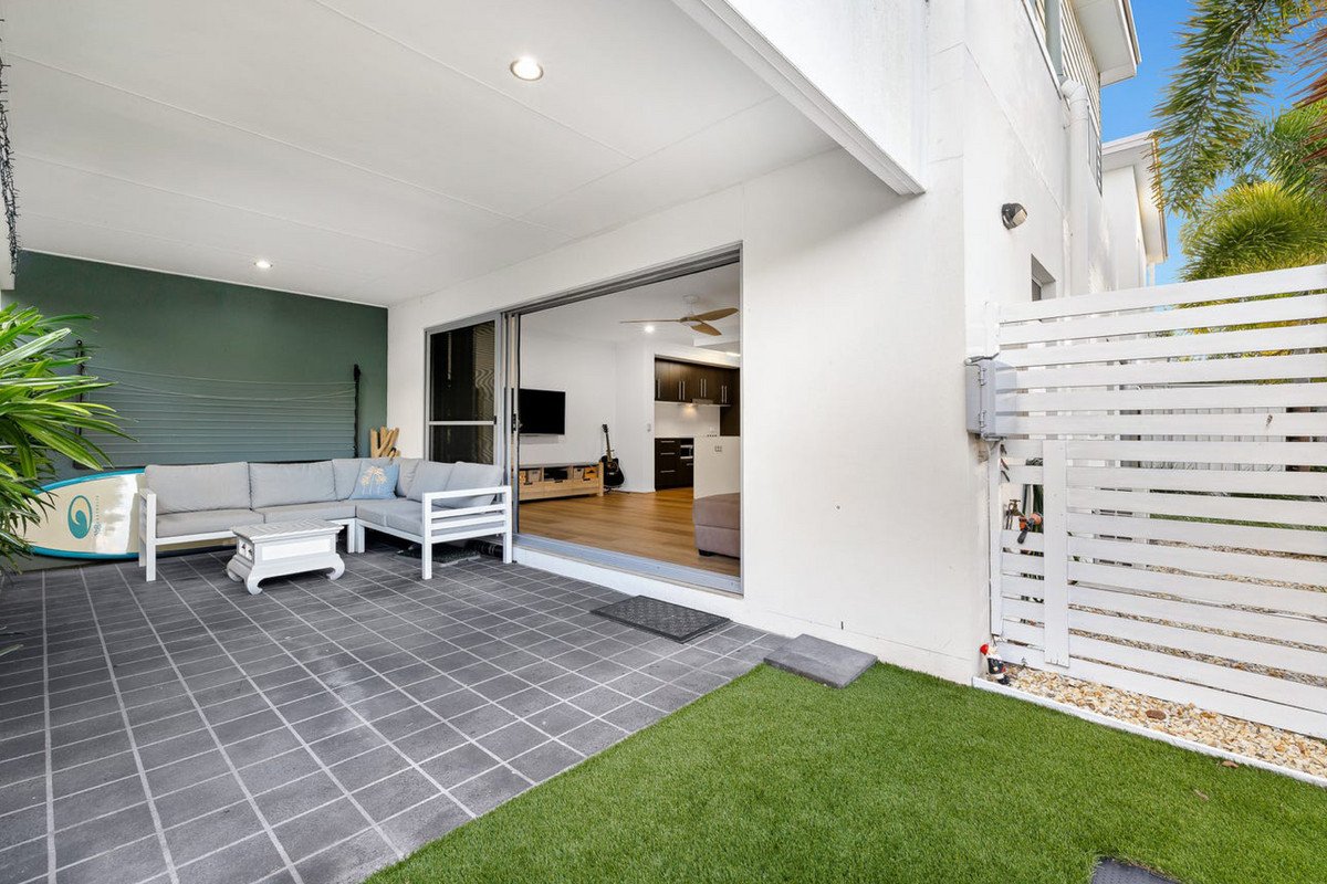 15 Porto Boulevard Burleigh Waters 1