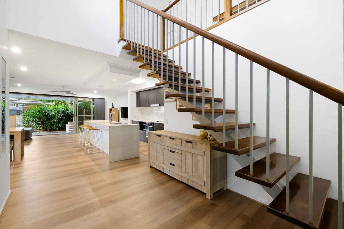 15 Porto Boulevard Burleigh Waters 2
