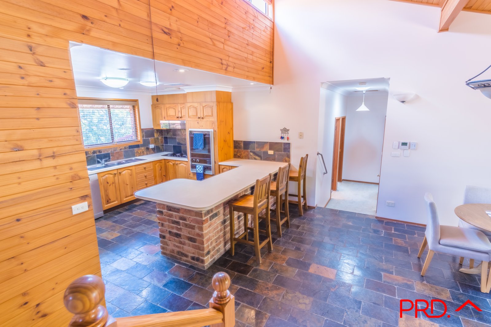 15 Prentice Avenue TAMWORTH 13