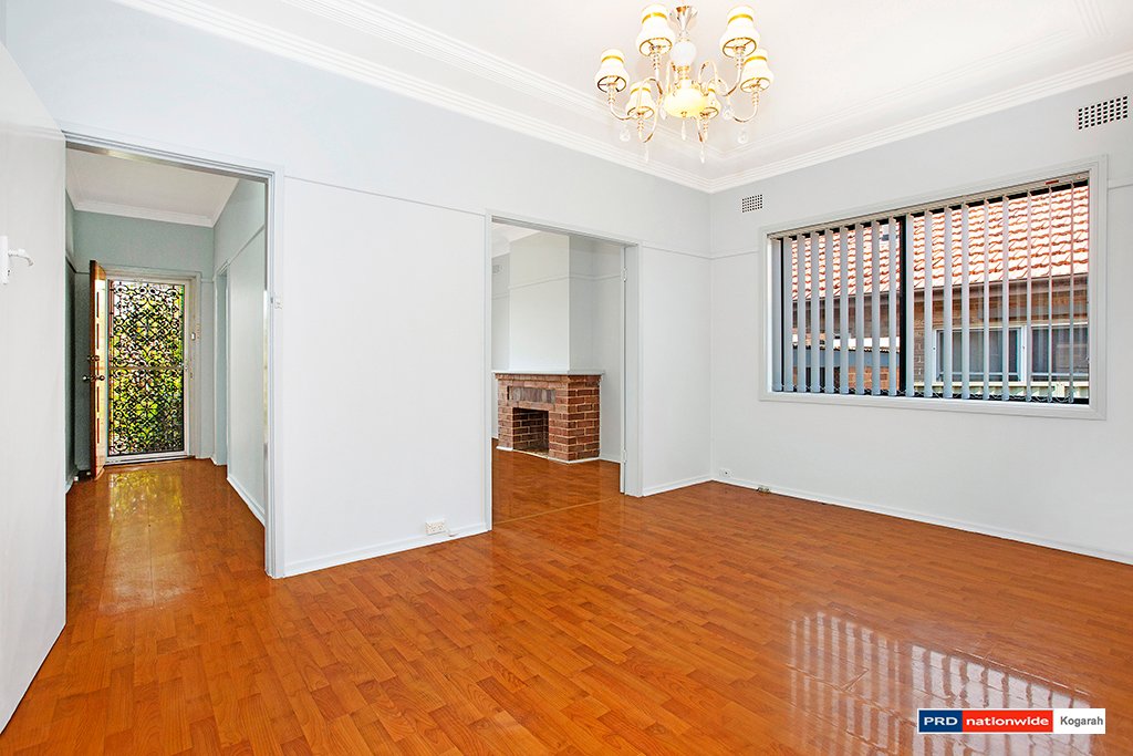 15 Proctor Avenue KINGSGROVE 2