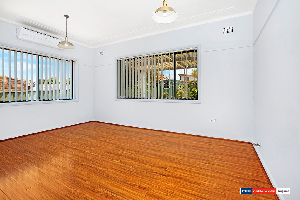 15 Proctor Avenue KINGSGROVE 8