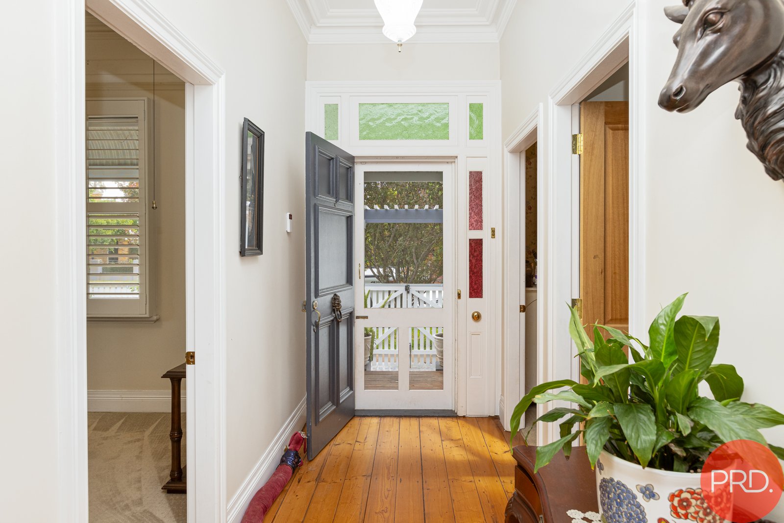 15 Queen Street LORN 4