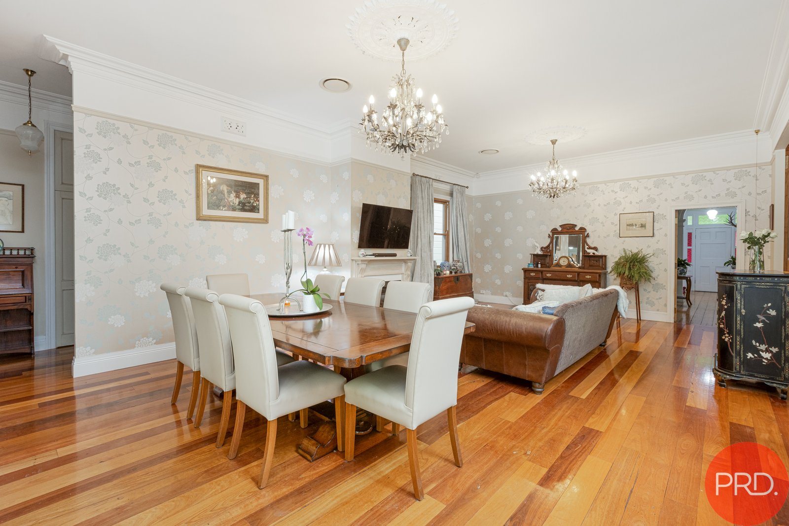 15 Queen Street LORN 8