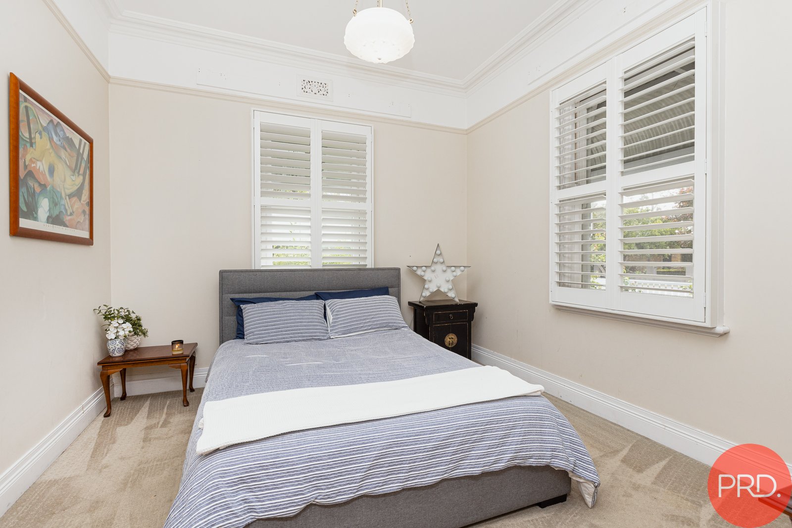 15 Queen Street LORN 16