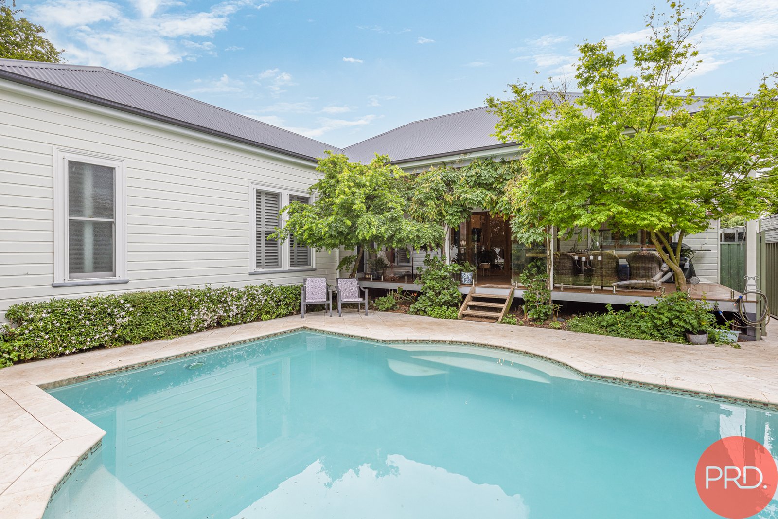 15 Queen Street LORN 24