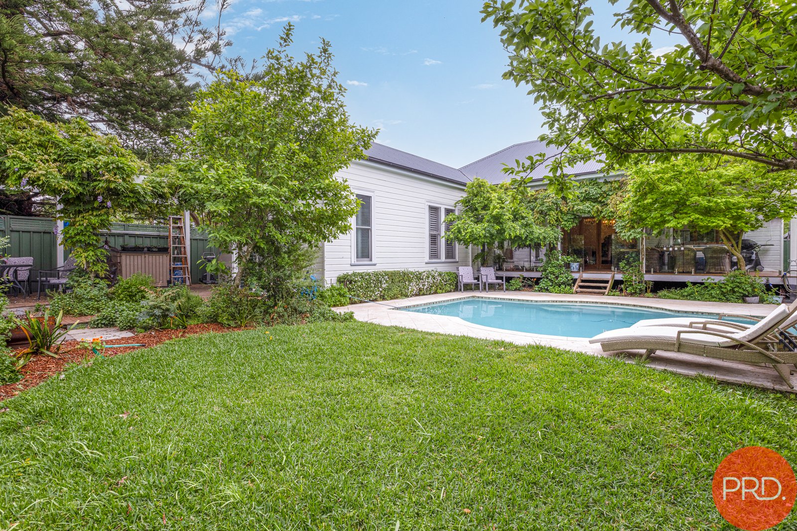 15 Queen Street LORN 25