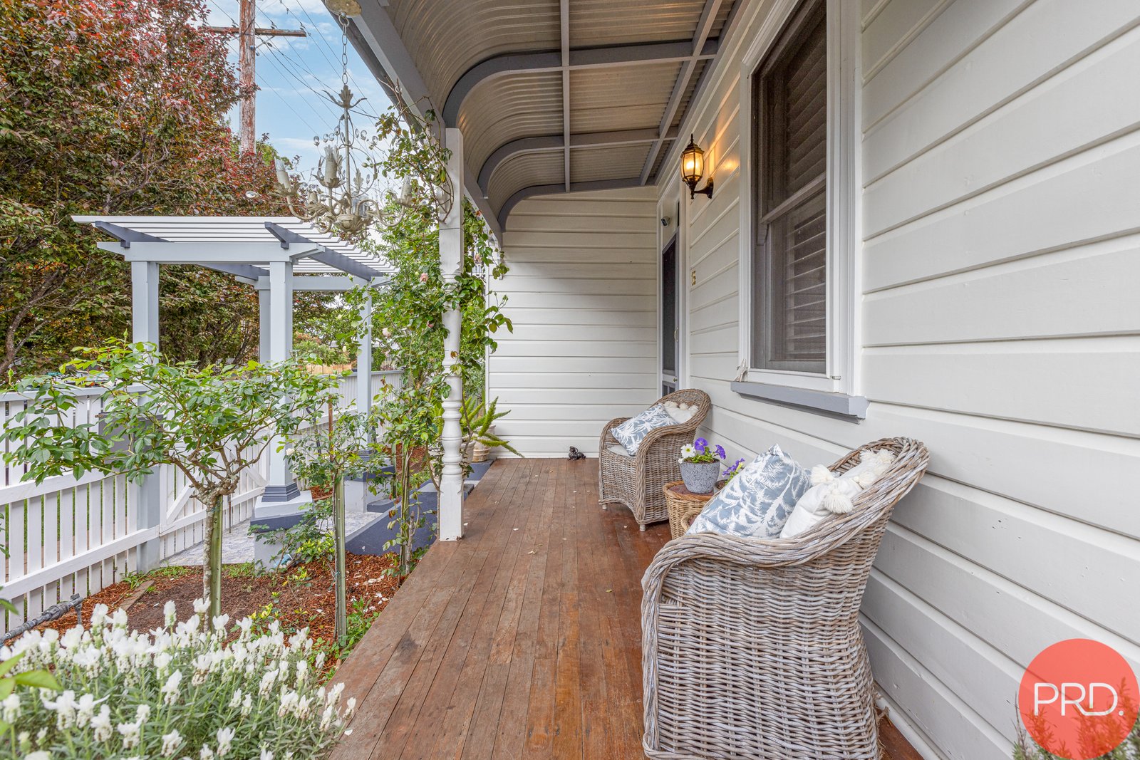 15 Queen Street LORN 29