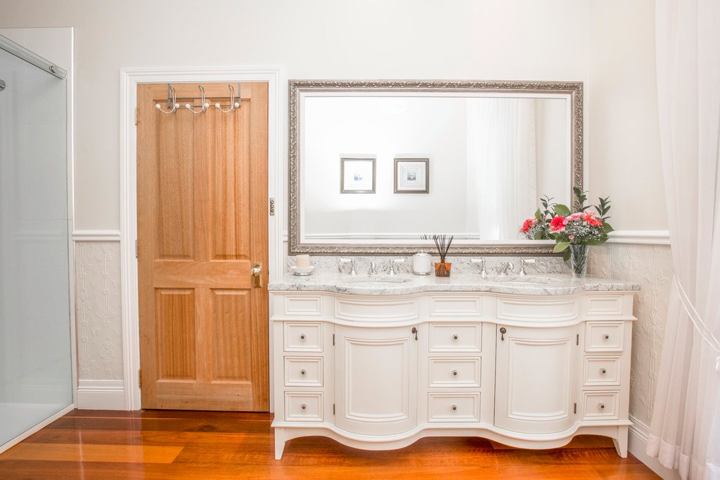 15 Queen Street LORN 14