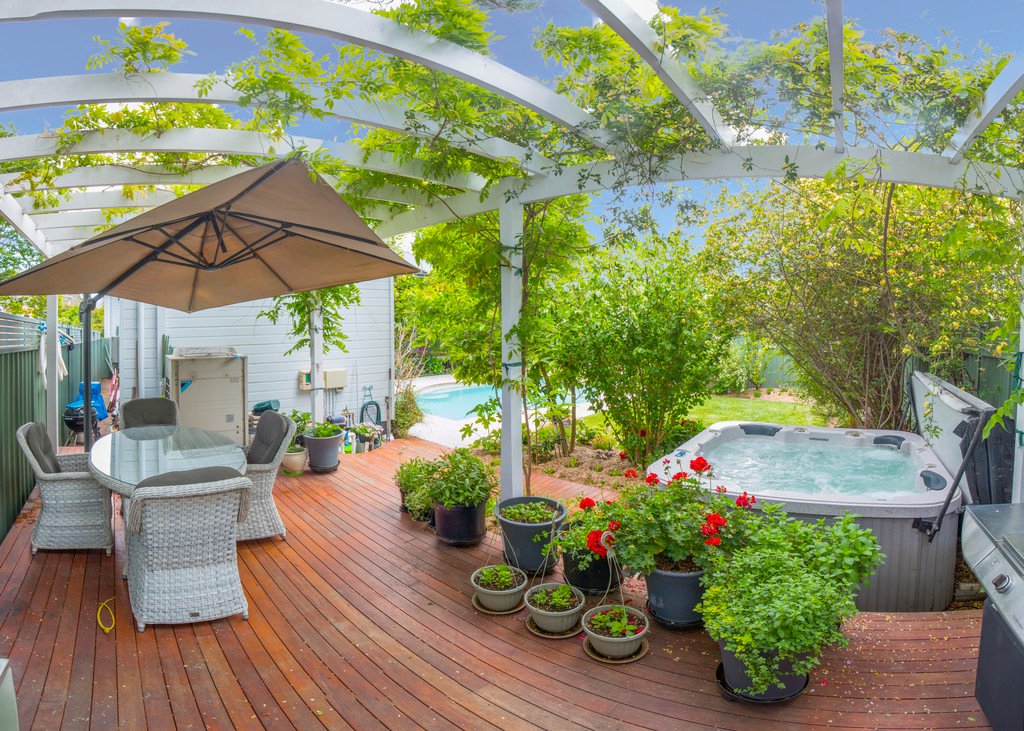 15 Queen Street LORN 23