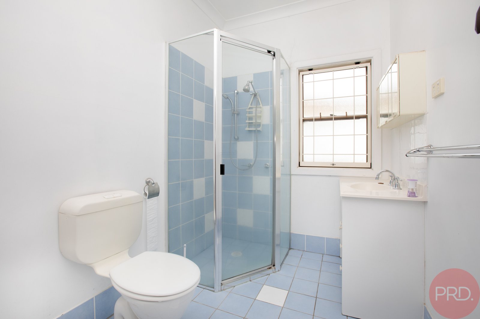 15 Railway Parade BERESFIELD 8