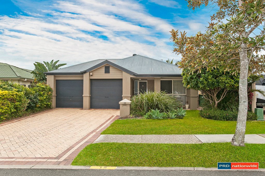 15 Rainbird Close BURLEIGH WATERS 1