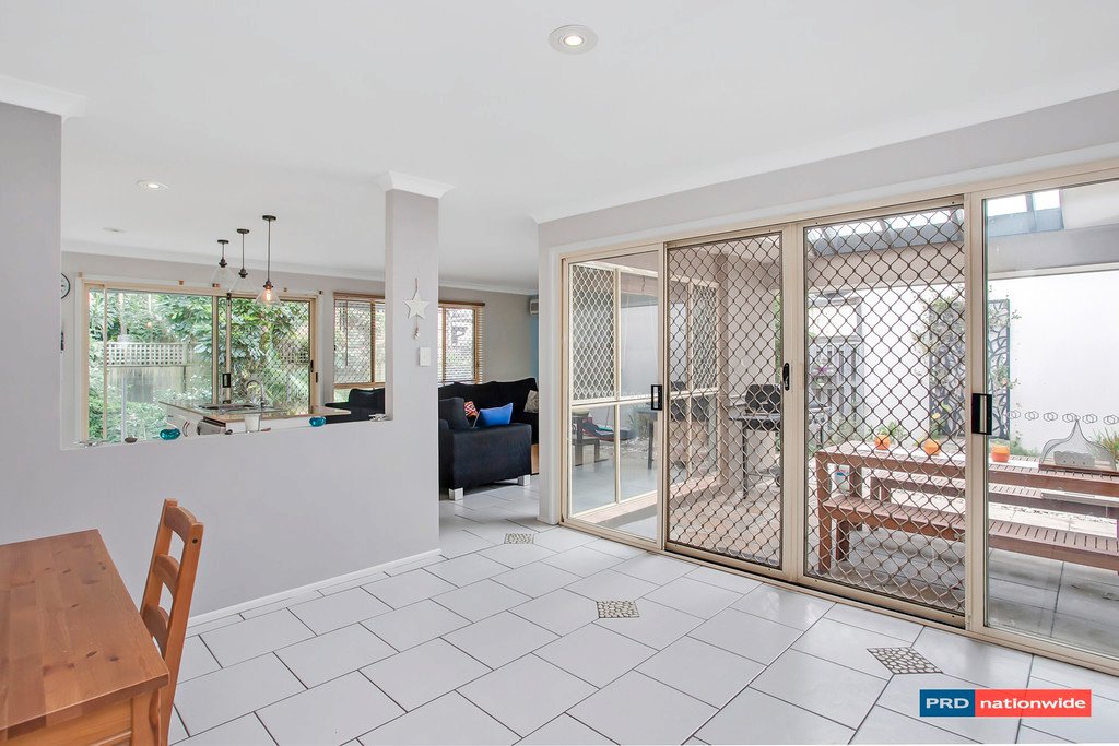 15 Rainbird Close BURLEIGH WATERS 6