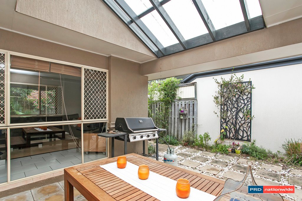 15 Rainbird Close BURLEIGH WATERS 11