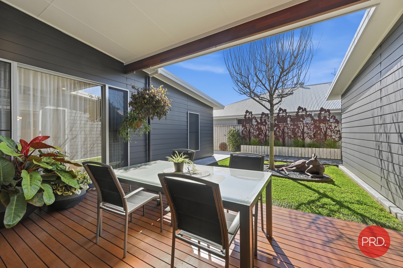 15 Red Gum Circuit SAPPHIRE BEACH 18