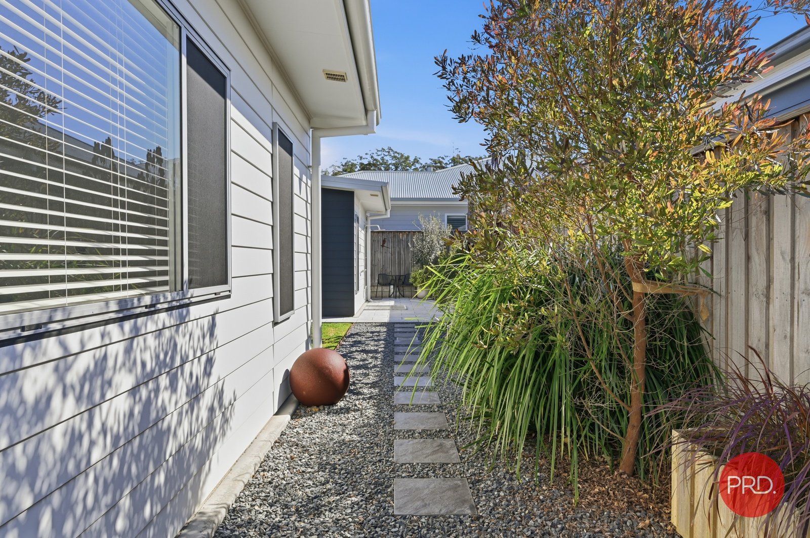 15 Red Gum Circuit SAPPHIRE BEACH 29