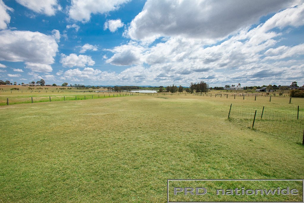 15 Reflection Drive LOUTH PARK 9