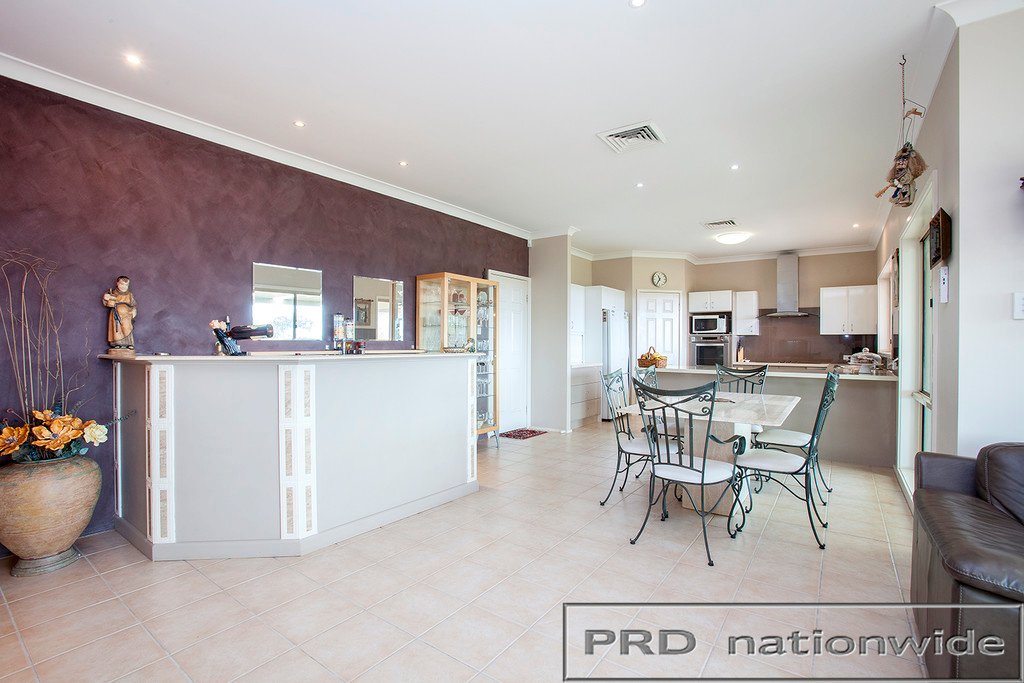 15 Reflection Drive LOUTH PARK 18