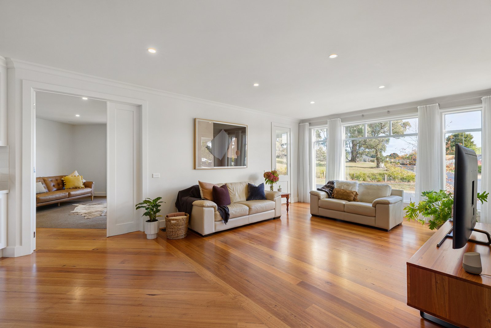 Real Estate and Property in 15 Reidwell Drive, Woodend, VIC