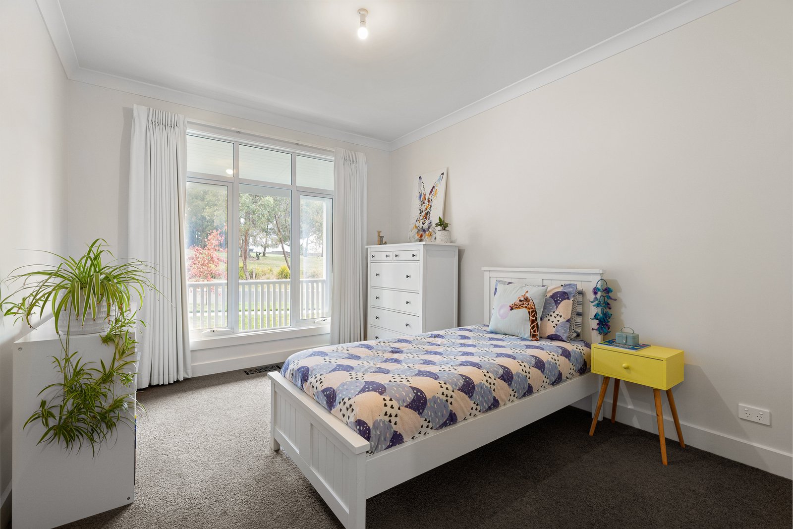 Real Estate and Property in 15 Reidwell Drive, Woodend, VIC