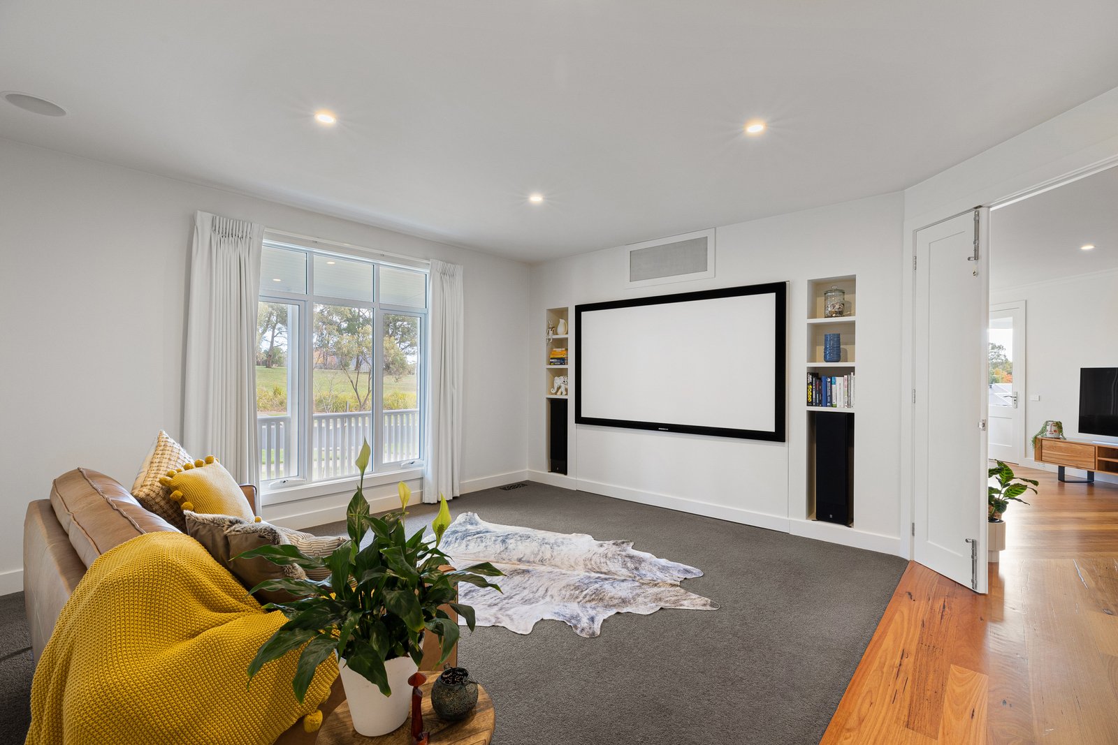 Real Estate and Property in 15 Reidwell Drive, Woodend, VIC