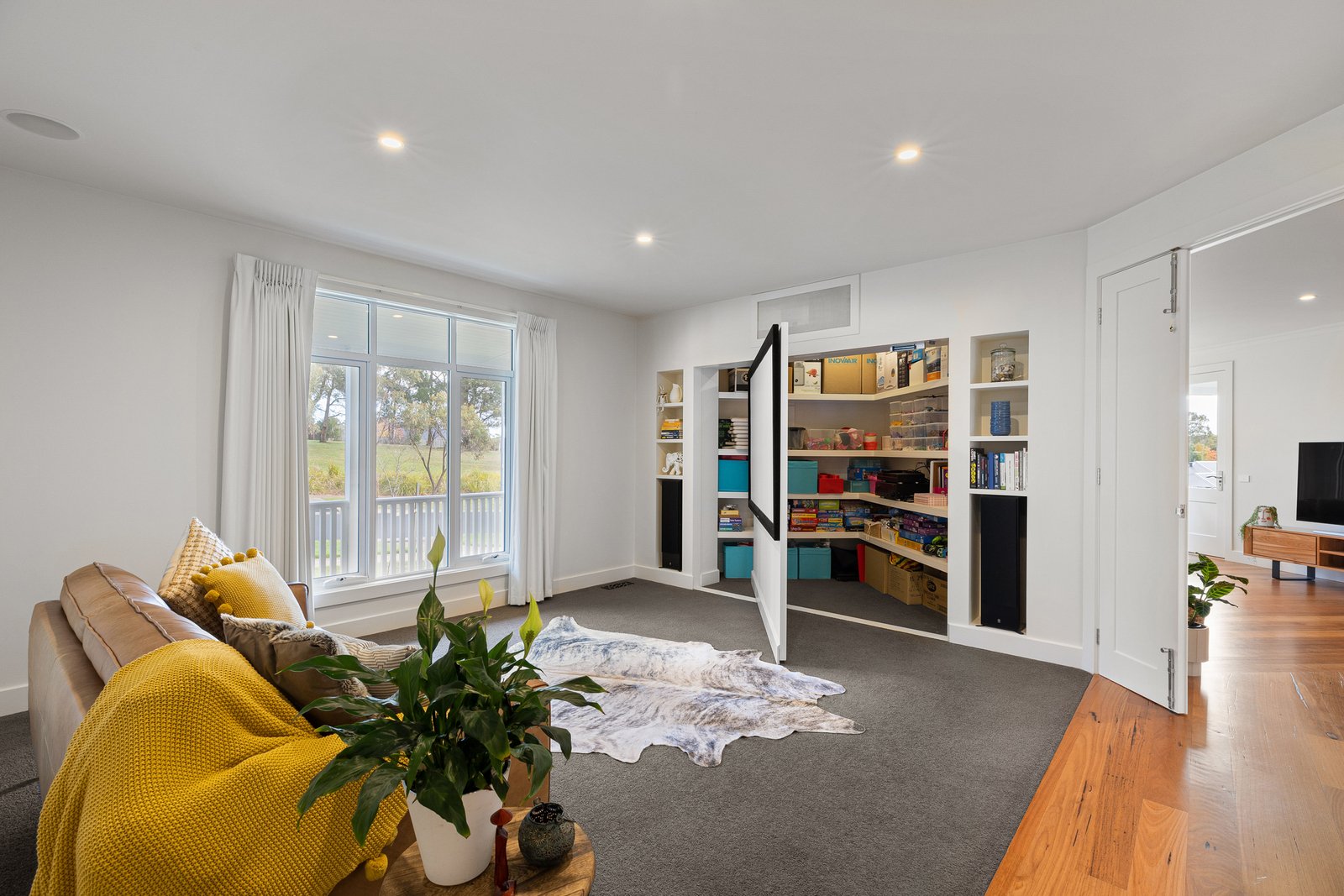 Real Estate and Property in 15 Reidwell Drive, Woodend, VIC