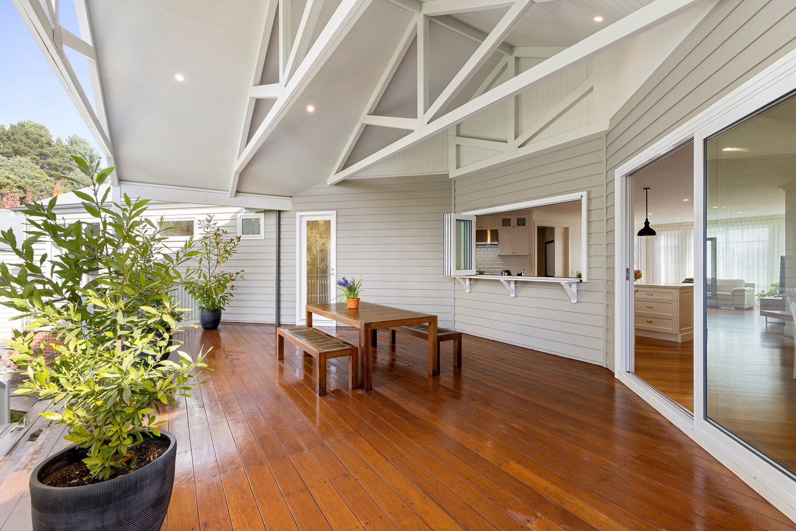 Real Estate and Property in 15 Reidwell Drive, Woodend, VIC