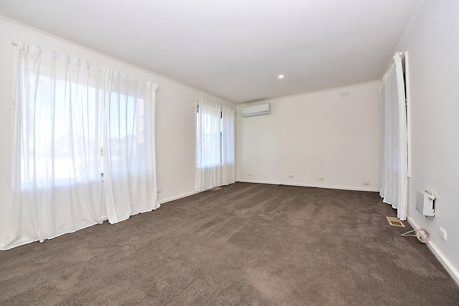 Gallery: 15 Richardson Drive